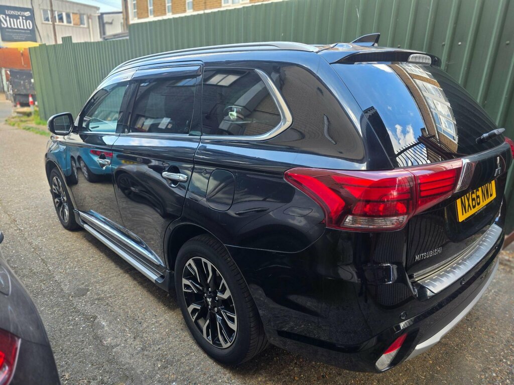 Mitsubishi Outlander 2.0H 12Kwh Gx4hs Cvt 4Wd Euro 6 Ss Black #4