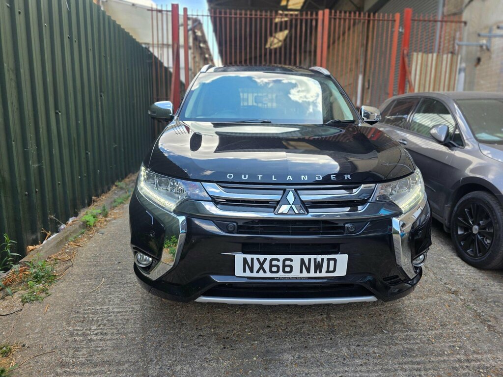 Mitsubishi Outlander 2.0H 12Kwh Gx4hs Cvt 4Wd Euro 6 Ss Black #2