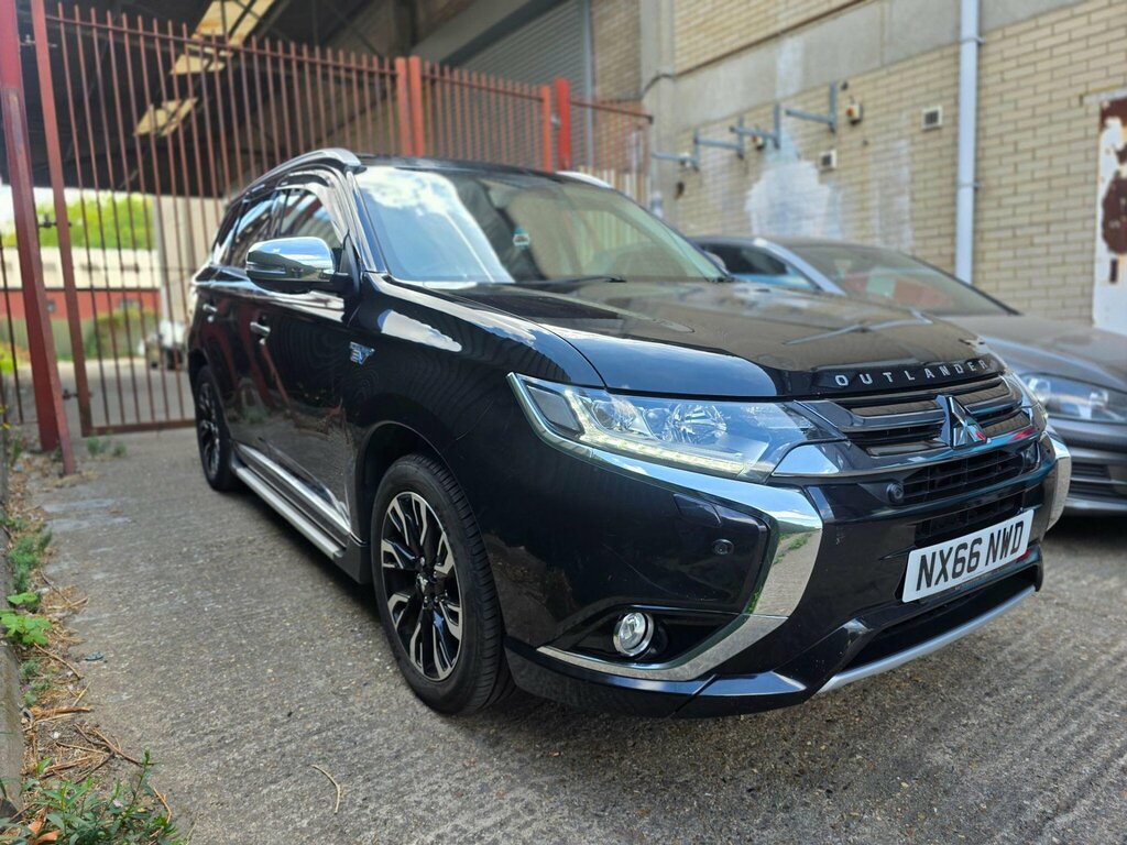 Mitsubishi Outlander 2.0H 12Kwh Gx4hs Cvt 4Wd Euro 6 Ss Black