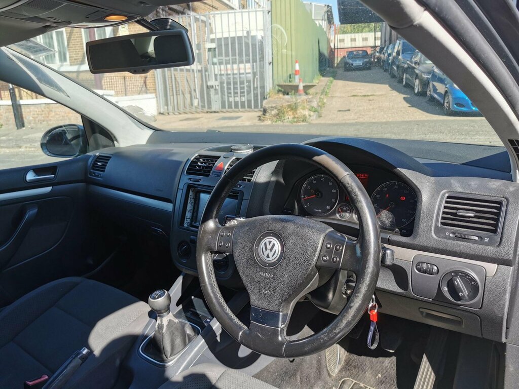 Volkswagen Golf 1.6 Fsi Match Hatchback 161 Gk Silver #9