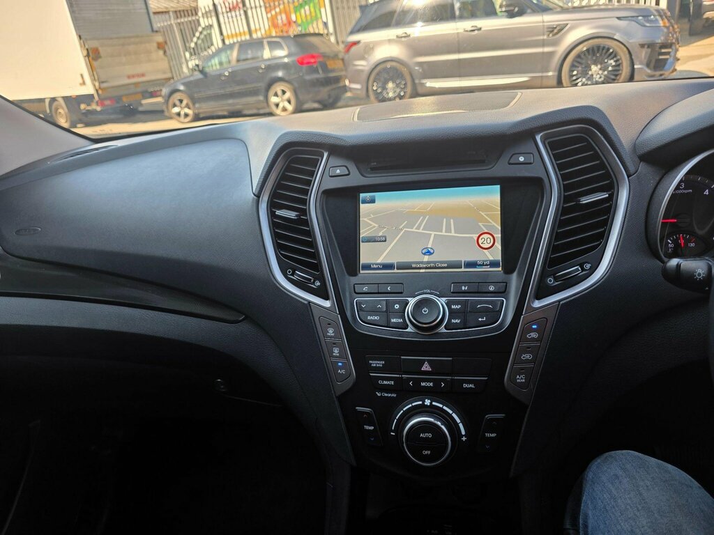 Hyundai Santa Fe 2.2 Crdi Blue Drive Premium Se 4Wd Euro 6 S Black #34