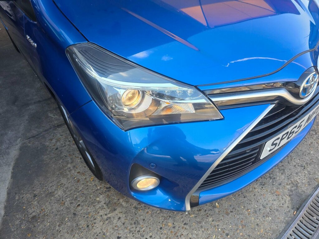 Toyota Yaris Yaris Icon Vvt-i Cvt Red #46