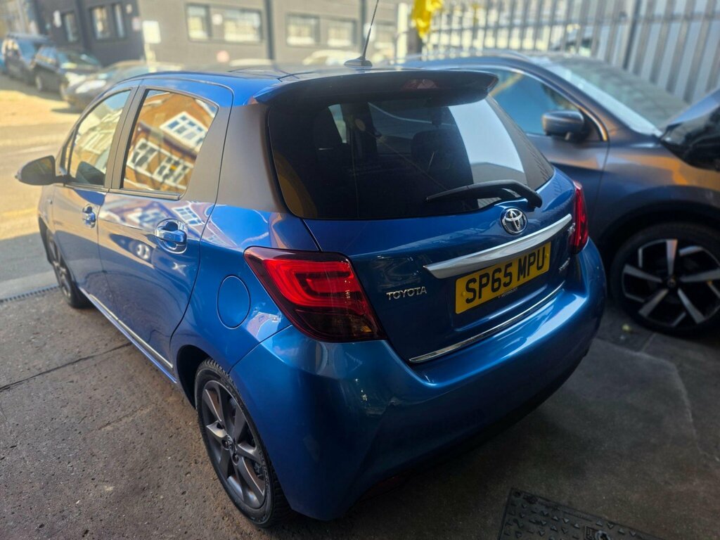 Toyota Yaris Yaris Icon Vvt-i Cvt Red #57