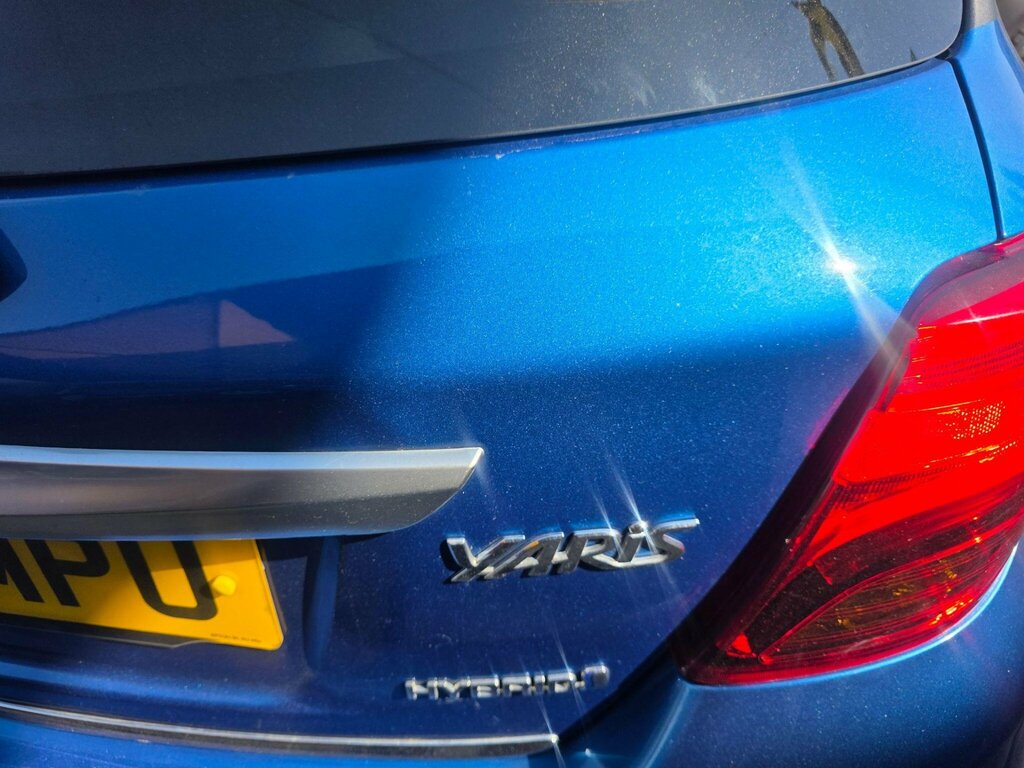 Toyota Yaris Yaris Icon Vvt-i Cvt Red #54