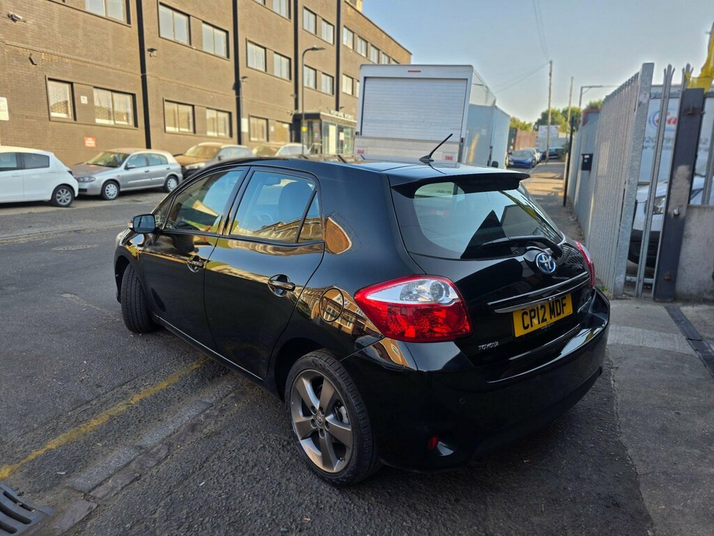 Toyota Auris 1.8 Vvt-h T Spirit Cvt Euro 5 Ss Black #2