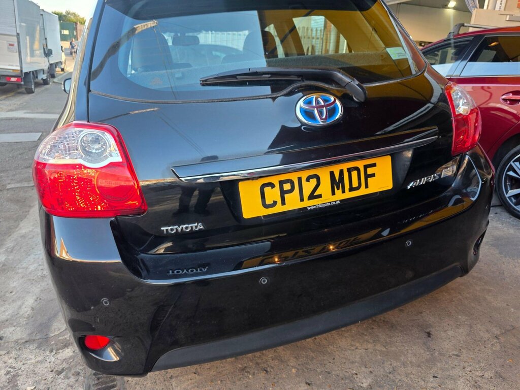 Toyota Auris Hatchback 1.8 Vvt-h T Spirit Cvt Euro 5 Ss White #8