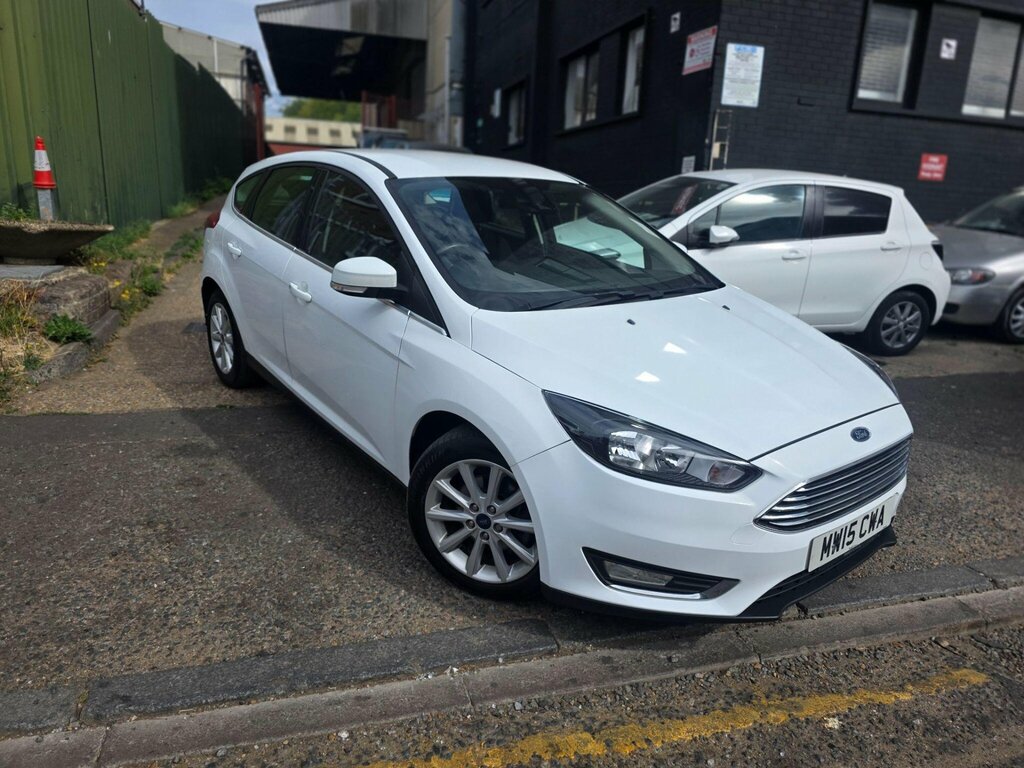 Ford Focus 1.6 Titanium Powershift Euro 6 White