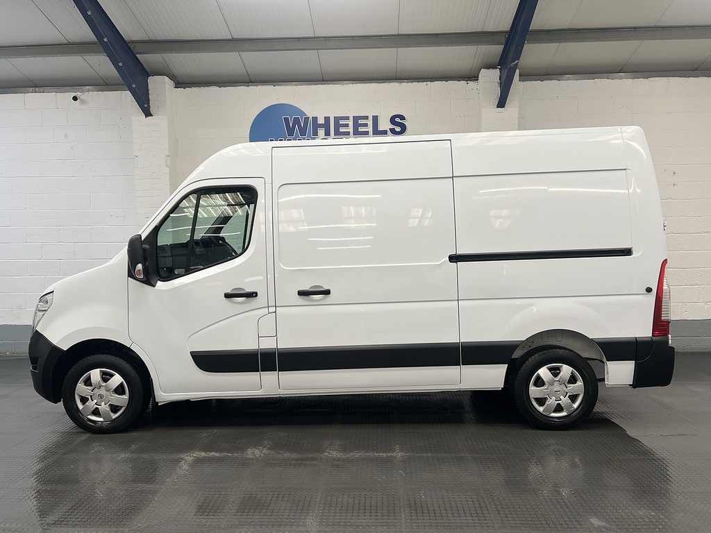 Nissan InterStar 2.3 Dci 33 Acenta Panel Van Fwd White #2