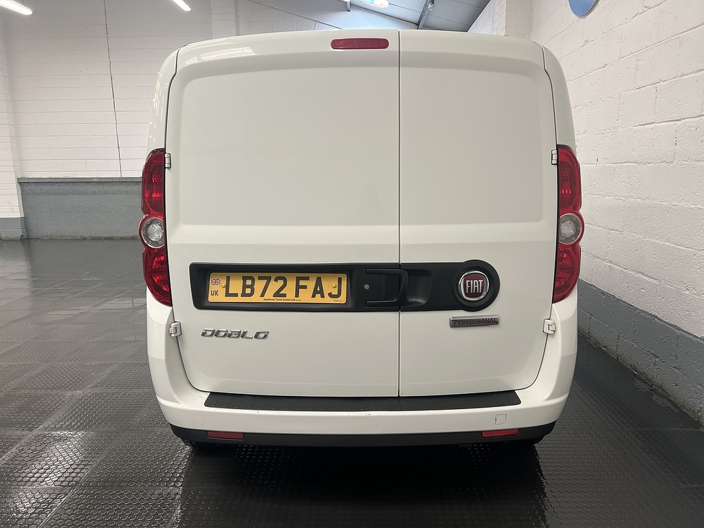 Fiat Doblo 1.6 Multijetii Tecnico Panel Van White #4