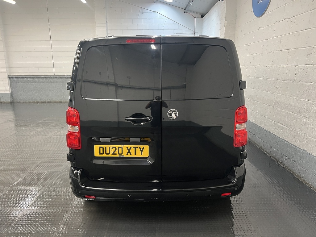 Vauxhall Vivaro 1.5 Turbo D 2700 Sportive Panel Van Man Black #4