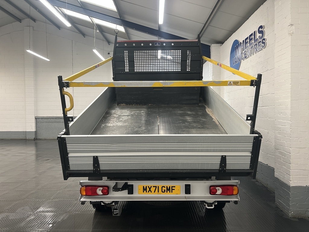 Peugeot Boxer 2.2 Bluehdi 335 Built For Business Tipper Dies White #3