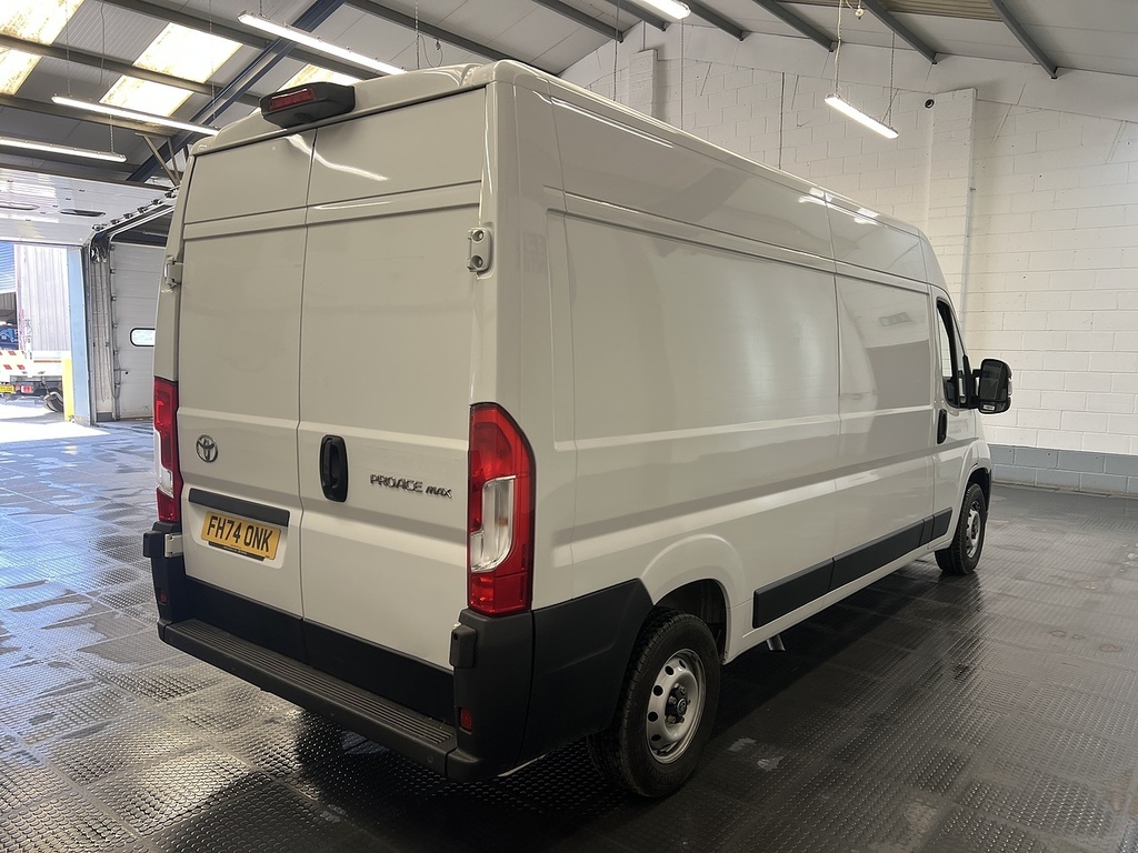 Toyota PROACE 2.2 Bluehdi 35 Icon Long Panel Van Manu White #3