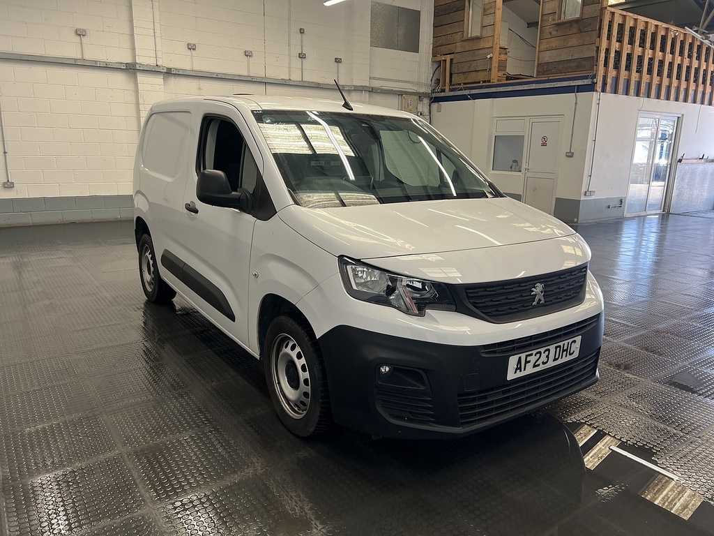 Peugeot Partner 1.5 Bluehdi 1000 Professional Premium Standard P White #4