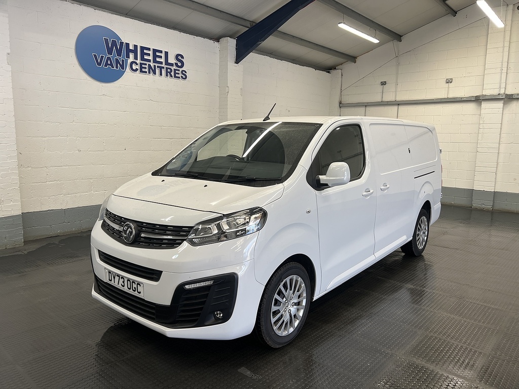 Vauxhall Vivaro 1.5 Turbo D 2900 Pro Panel Van 6Dr L White