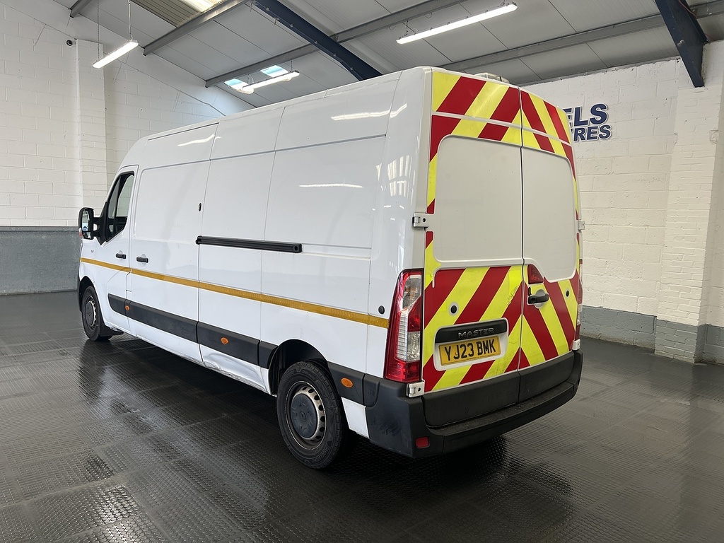Renault Master 2.3 Dci 35 Start Panel Van Fwd L White #2