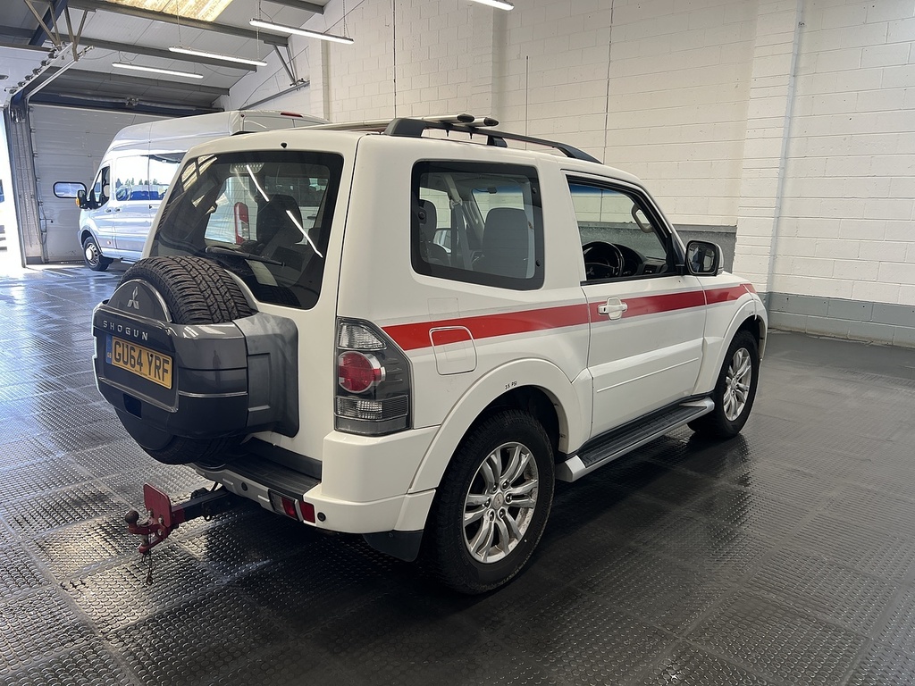 Mitsubishi Shogun 3.2 Di-dc Sg2 Suv 4Wd Euro 5 Swb White #3