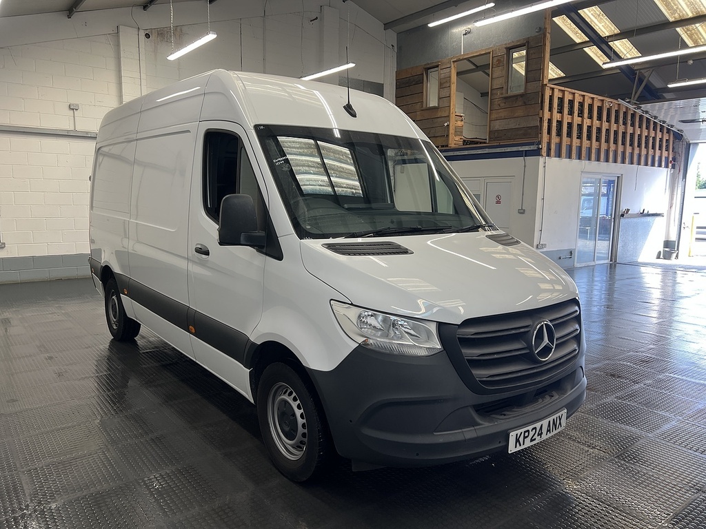 Mercedes-Benz Sprinter 2.0 315 Cdi Progressive Panel Van Manua White #4