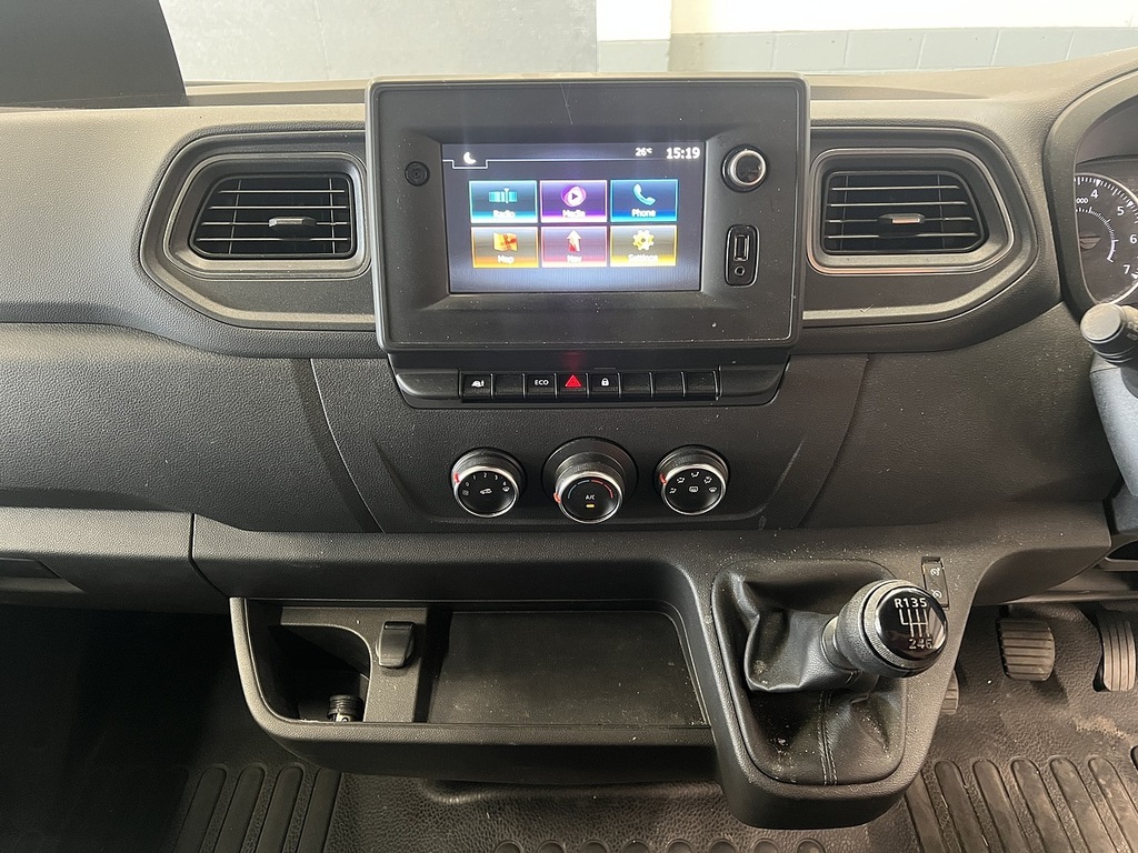 Nissan InterStar 2.3 Dci 35 Tekna Panel Van Fwd L White #6