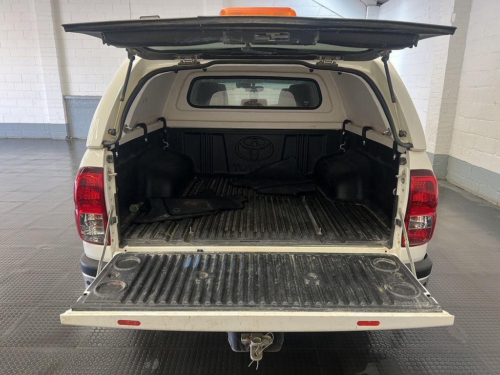 Toyota HILUX 2.4 D-4d Icon Pickup Double Cab 4W White #5