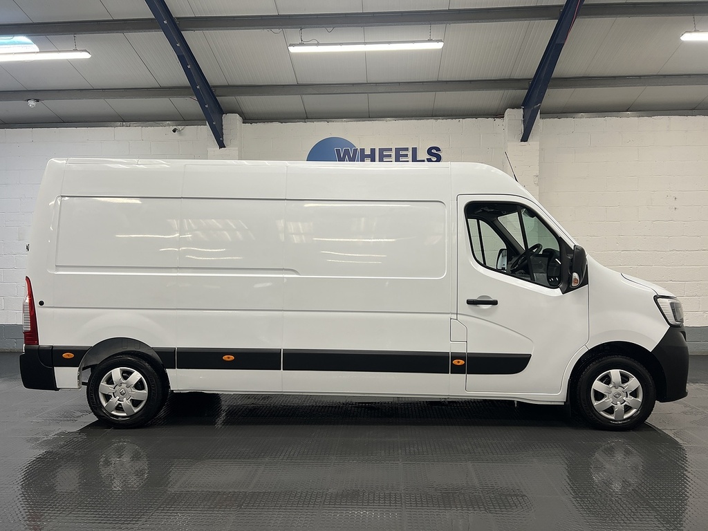 Renault Master Master 2.3 Dci 35 Business Fwd Lwb Medium Roof Eu White #6