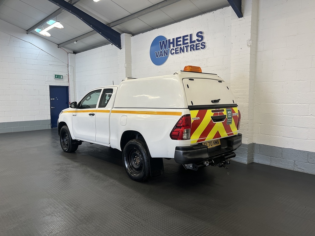 Toyota HILUX 2.4 D-4d Active Extra Pickup Extended Cab Dies White #3