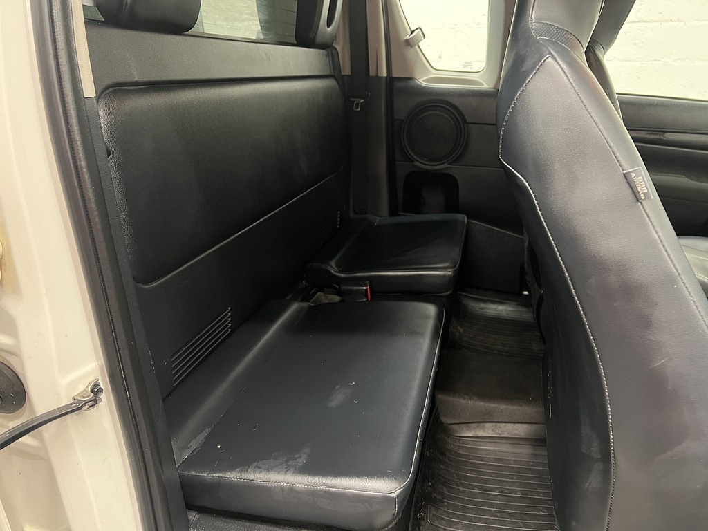 Toyota HILUX Diesel Black #31