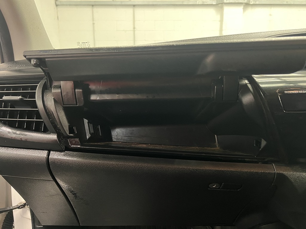 Toyota HILUX Diesel Black #28