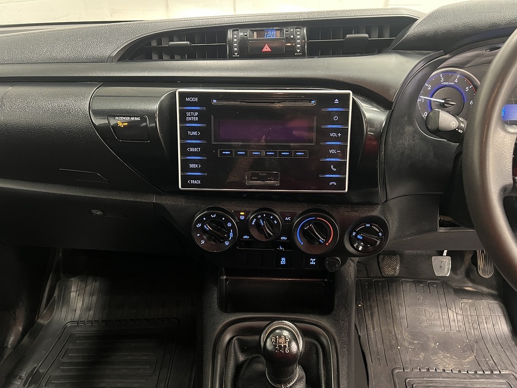 Toyota HILUX Diesel Black #18