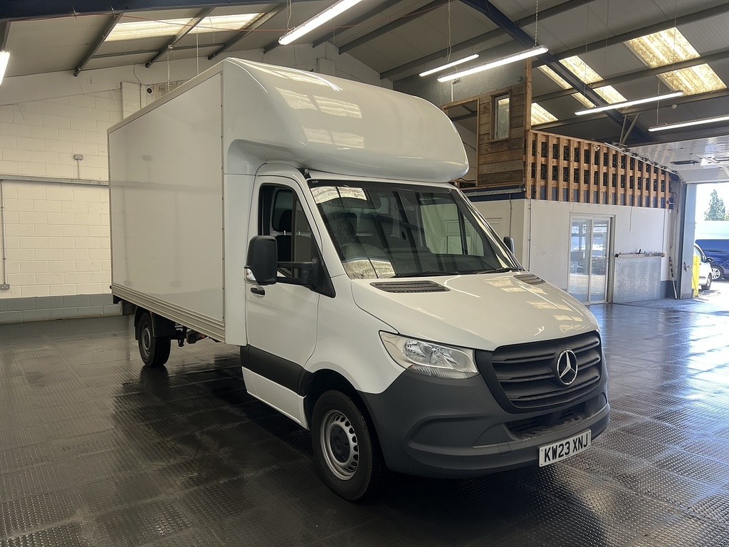 Mercedes-Benz Sprinter 2.0 315 Cdi Progressive Chassis Cab Man White #3