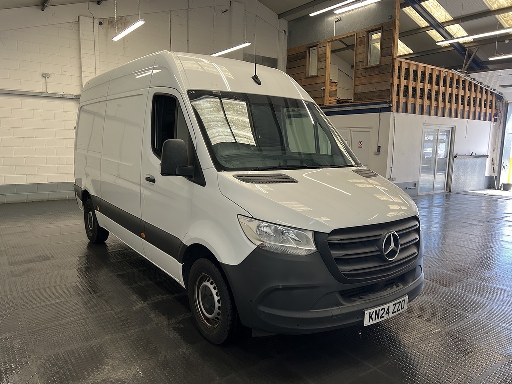 Mercedes-Benz Sprinter 2.0 315 Cdi Progressive Panel Van Manua White #4