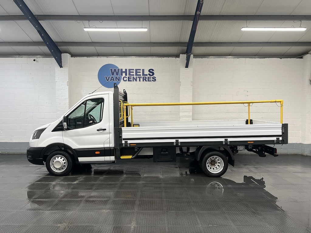Ford Transit Custom 2.0 350 Ecoblue Hd Leader Chassis Cab M White #2