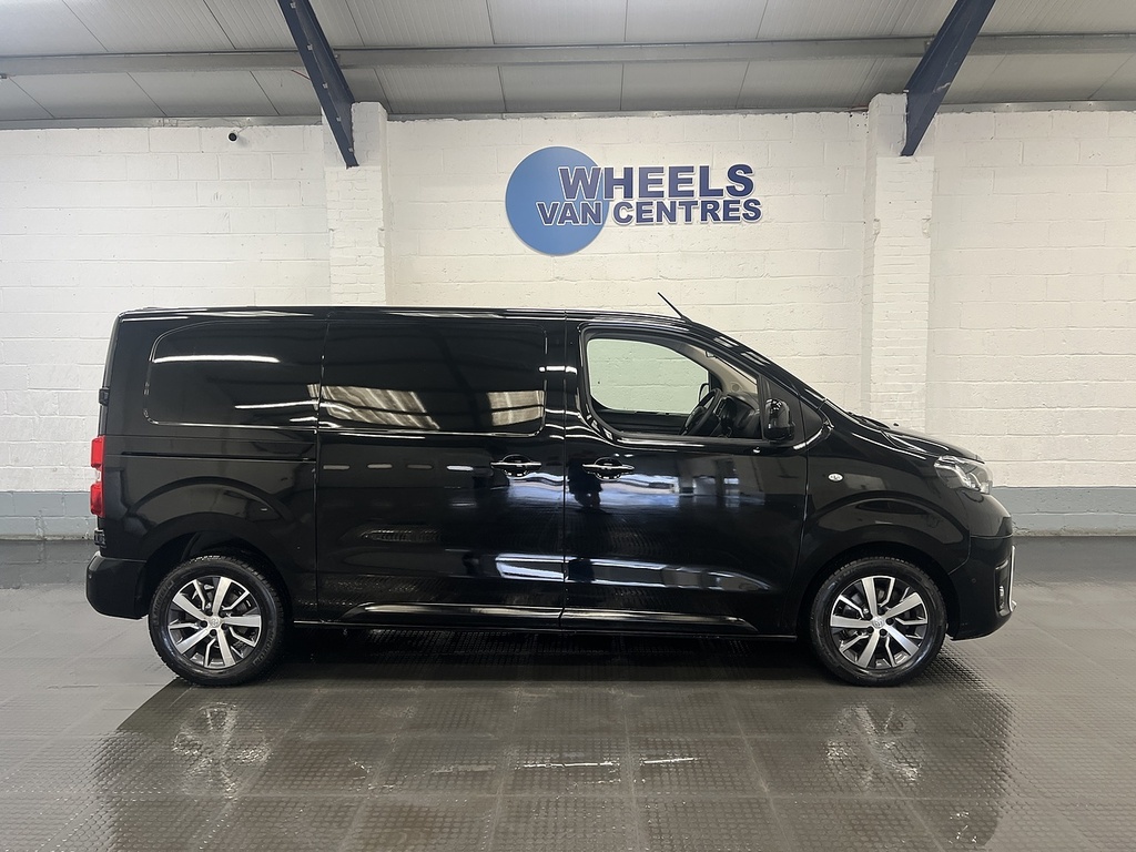 Toyota PROACE 2.0D Design Medium Panel Van 6Dr Mwb Black #6