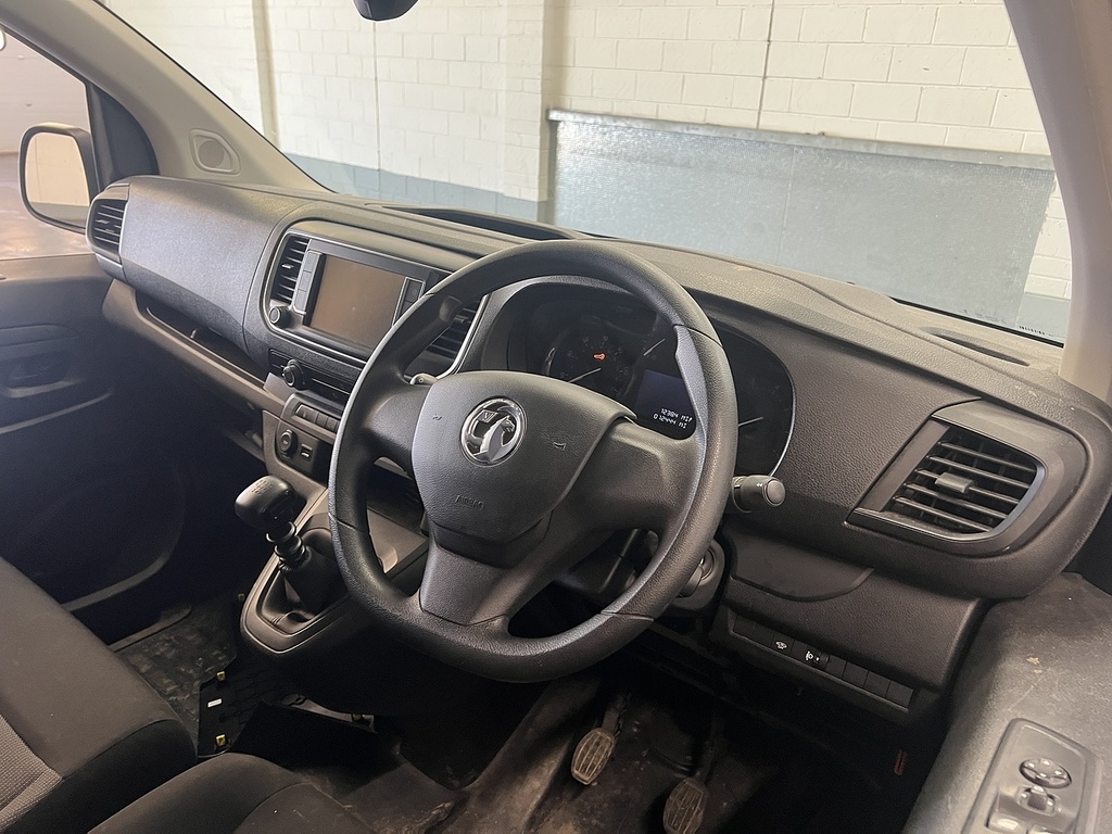 Vauxhall Vivaro 2.0 Turbo D 3100 Prime Panel Van 6Dr White #6