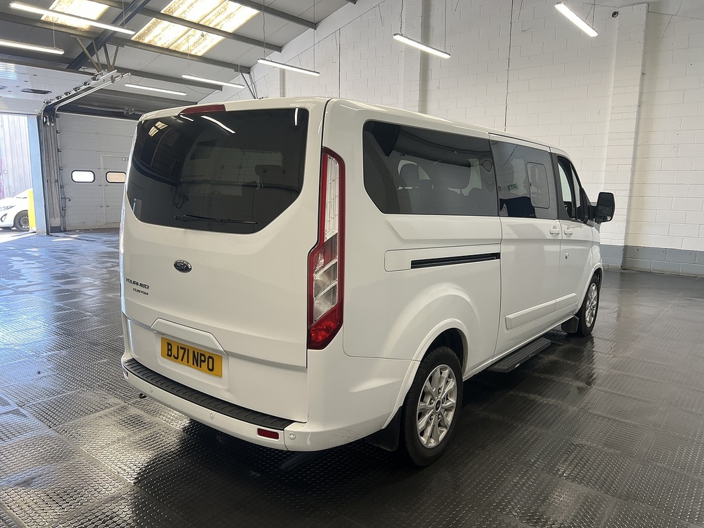 Ford Tourneo Custom 2.0 320 Ecoblue Titanium Minibus Double Cab Di White #3