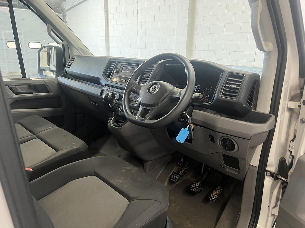 Volkswagen Crafter 2.0 Tdi Cr35 Startline Double Cab Tipper Diese White #4