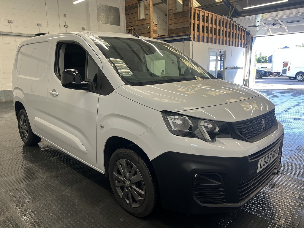 Peugeot Partner 1.5 Bluehdi 1000 Asphalt Premium Standard Panel White #4