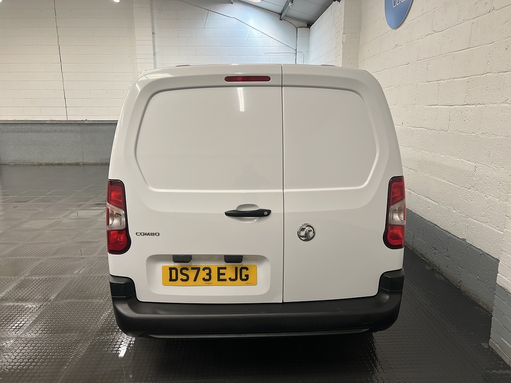 Vauxhall Combo 1.5 Turbo D 2300 Prime Panel Van 6Dr White #4
