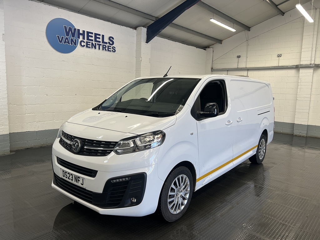 Vauxhall Vivaro 1.5 Turbo D 2900 Pro Panel Van 6Dr L White