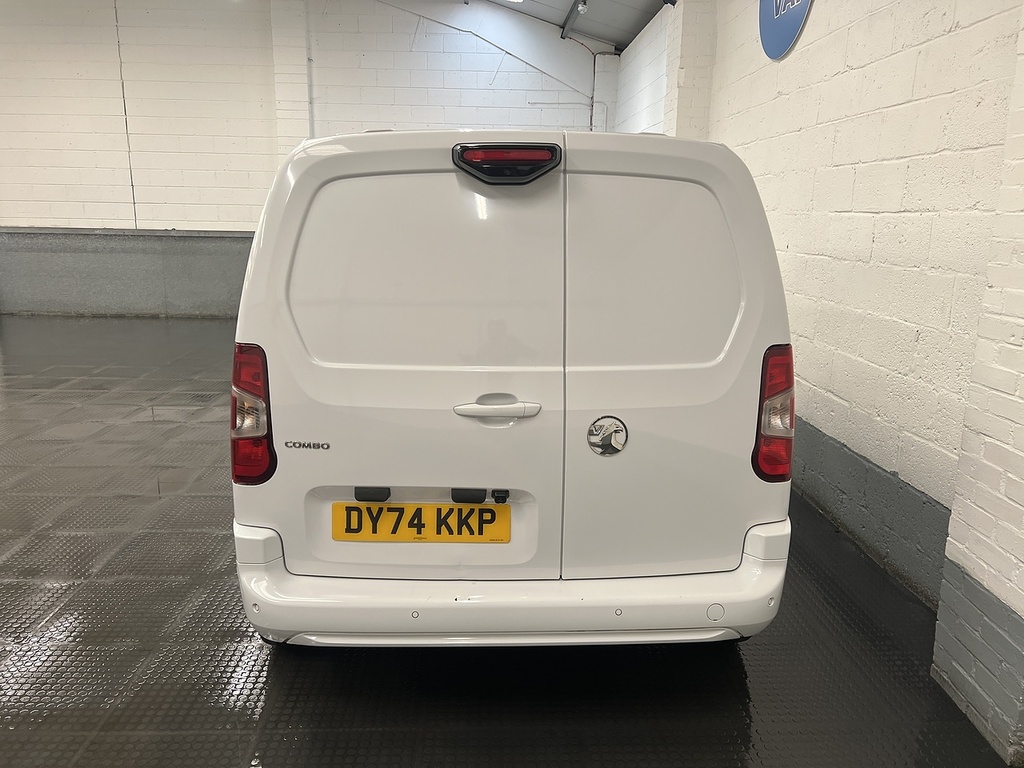 Vauxhall Combo 1.5 Turbo D 2300 Pro Panel Van S DY74KKP White #4