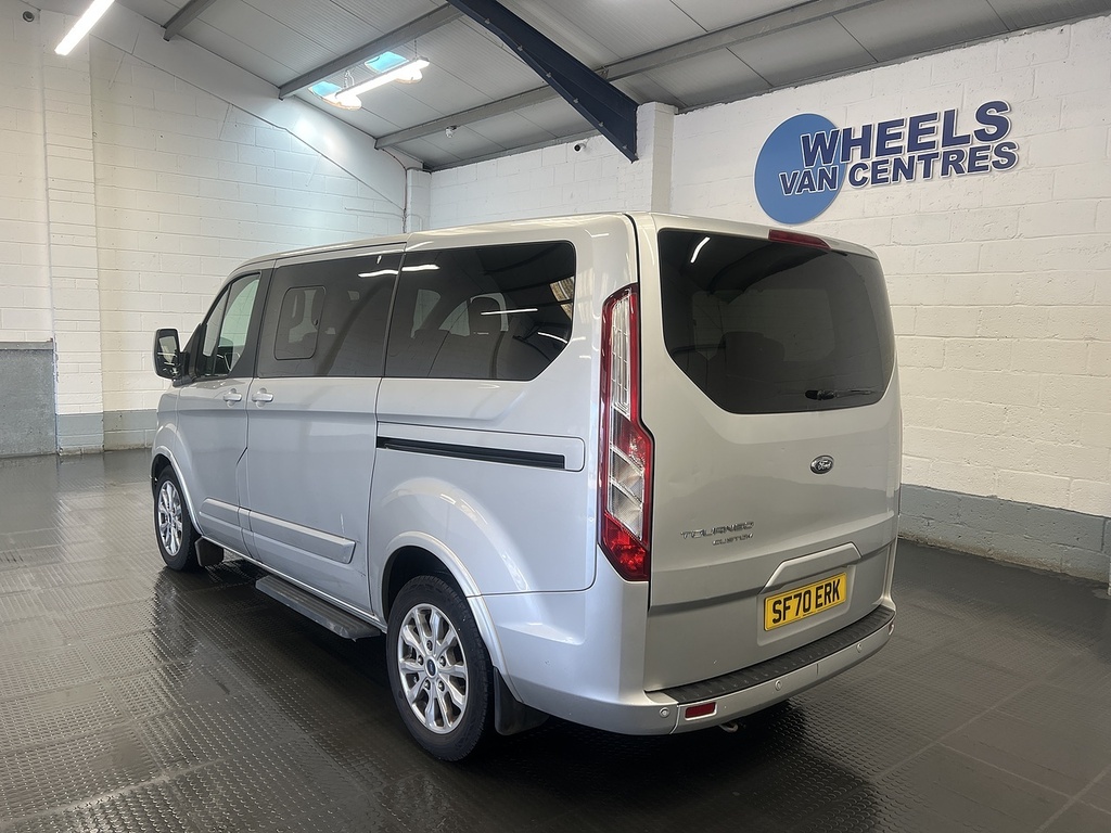 Ford Tourneo Custom 2.0 320 Ecoblue Titanium Minibus Double Cab Di Silver #2