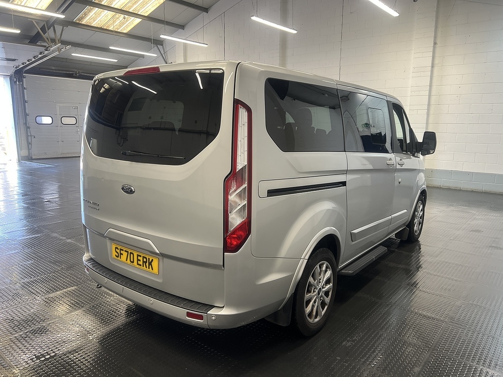 Ford Tourneo Custom 2.0 320 Ecoblue Titanium Minibus Double Cab Di Silver #3