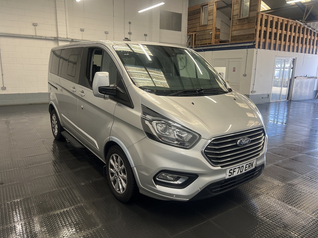 Ford Tourneo Custom 2.0 320 Ecoblue Titanium Minibus Double Cab Di Silver #4