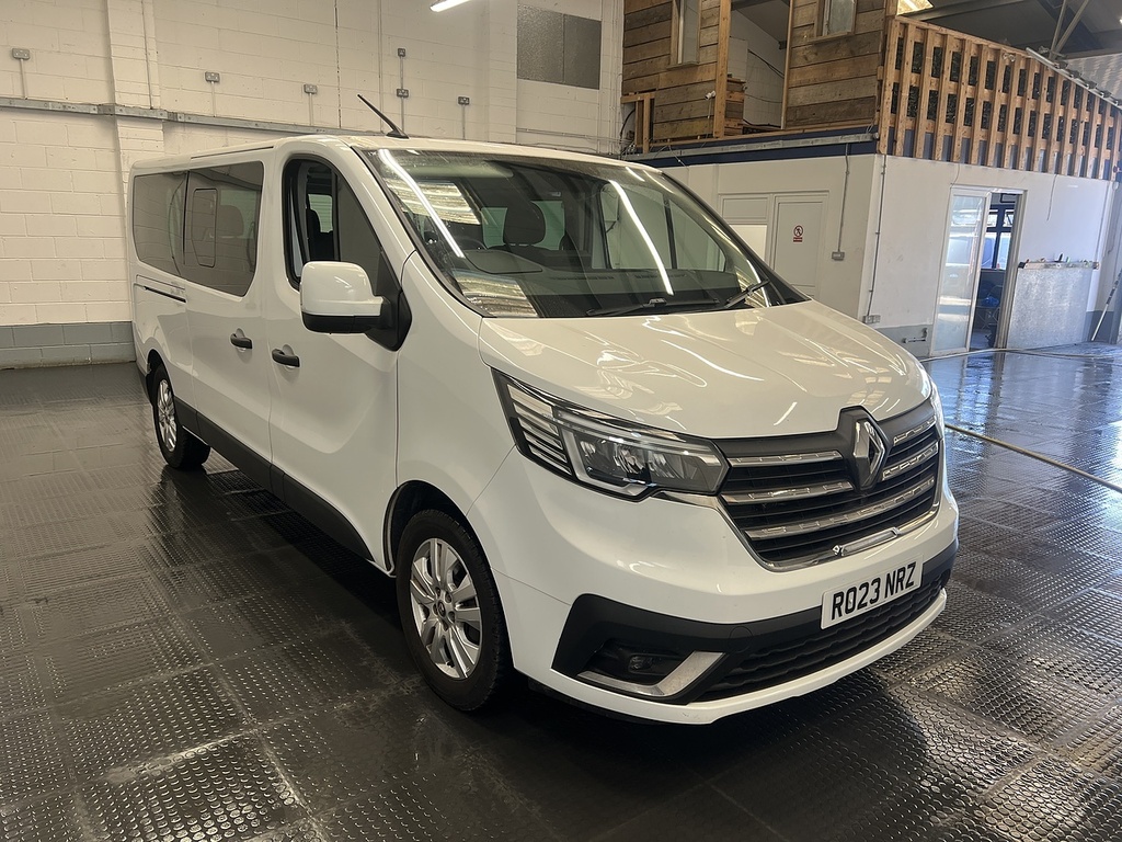 Renault Trafic Ll30 Sport Minibus L2 8 Seat 150 Ps White #4
