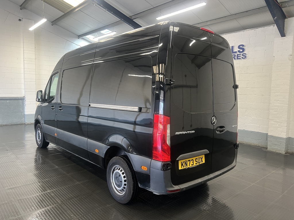 Mercedes-Benz Sprinter 2.0 315 Cdi Progressive Panel Van Manua Black #2