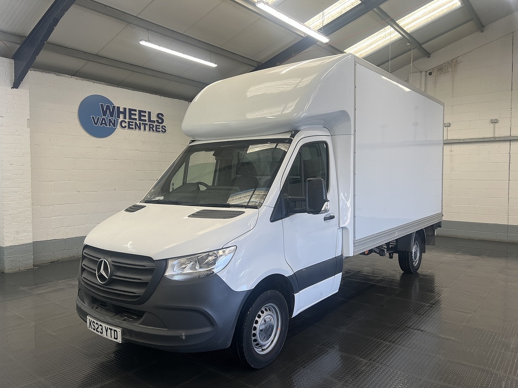 Mercedes-Benz Sprinter 2.0 315 Cdi Progressive Chassis Cab Man White