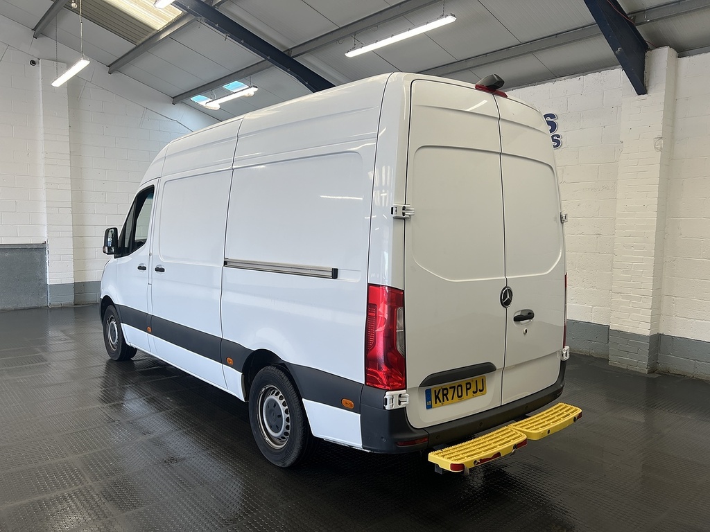 Mercedes-Benz Sprinter 2.0 315 Cdi Progressive Panel Van Manua White #2