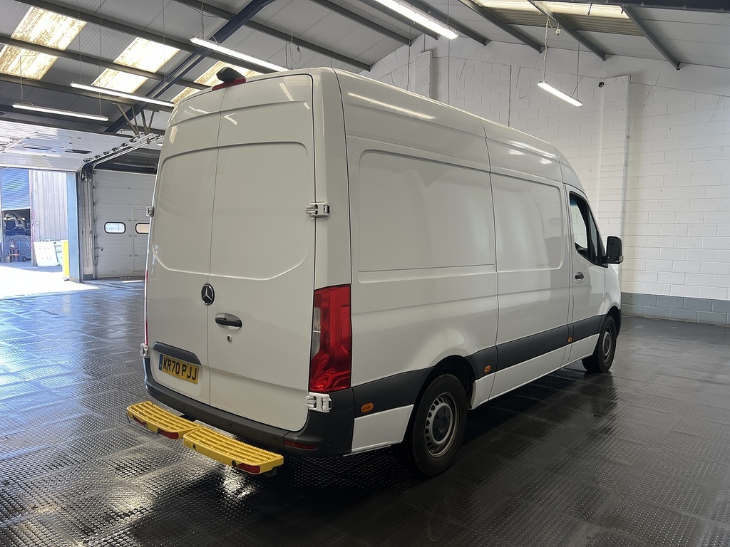 Mercedes-Benz Sprinter 2.0 315 Cdi Progressive Panel Van Manua White #3