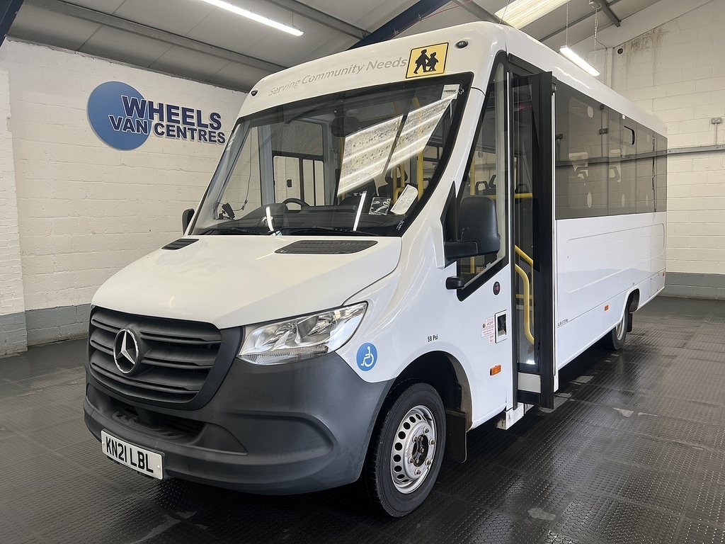 Mercedes-Benz Sprinter Treka 5T 16 Seat Wheelchair Bus White