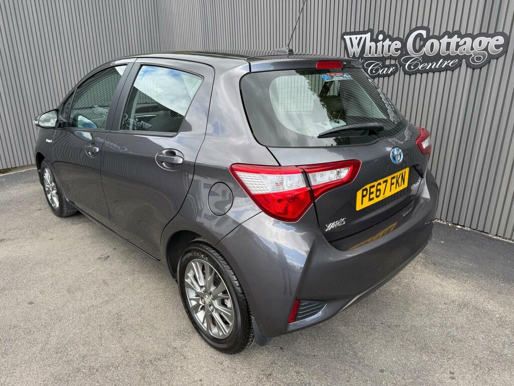 Toyota Yaris 1.5 Vvt-h Icon Tech E-cvt Euro 6 Ss Grey #3