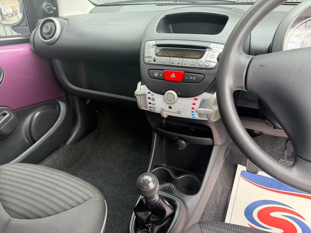 Peugeot 107 Hatchback 1.0 12V Allure 2014 Red #18